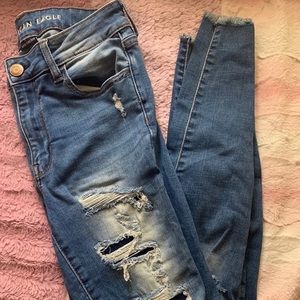 SOLD ON IG BTQ American Eagle jeans